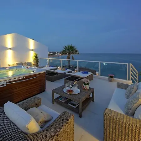 Casa Coelho - Jacuzzi Rooftop- Frente Mar- Chic Hotel
