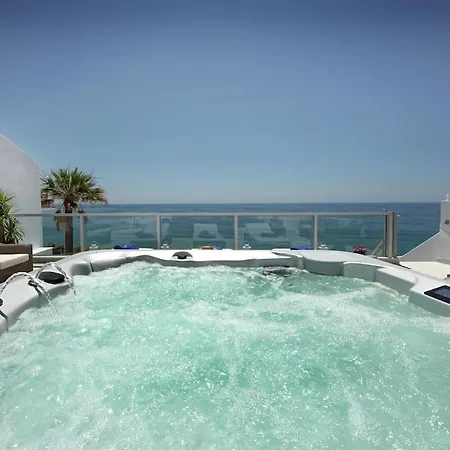 Casa Coelho - Jacuzzi Rooftop- Frente Mar- Chic Hotel Albufeira